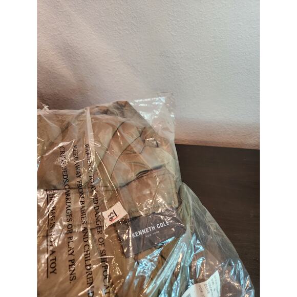 NWT Kenneth Cole Women's Hooded puffer coat jacket Olive M Faux-Fur trim quilted - Picture 2 of 2